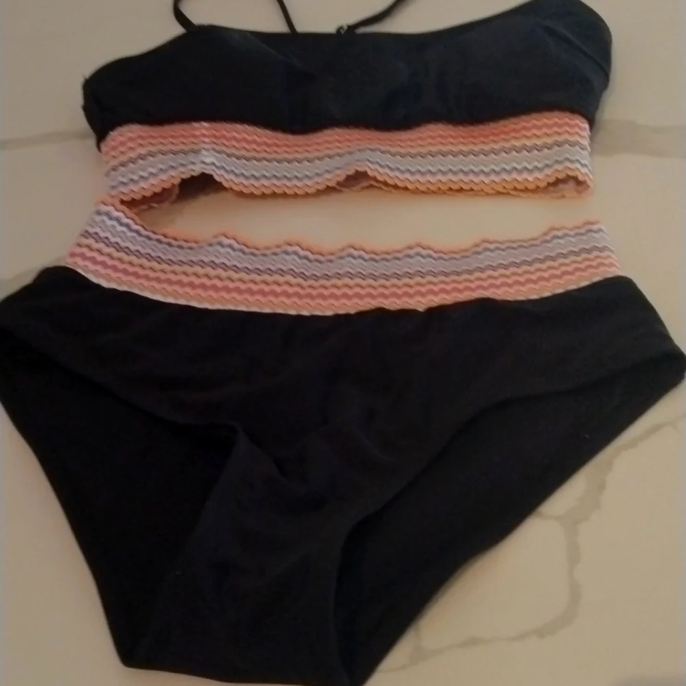 Colorblock Trim 2 Piece High Waisted Swimsuit Scoop‎ Neck black Sz S NWOT